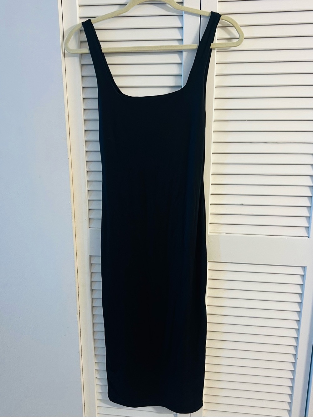 SHEIN Black Scoop Neck Tank Midi Dress